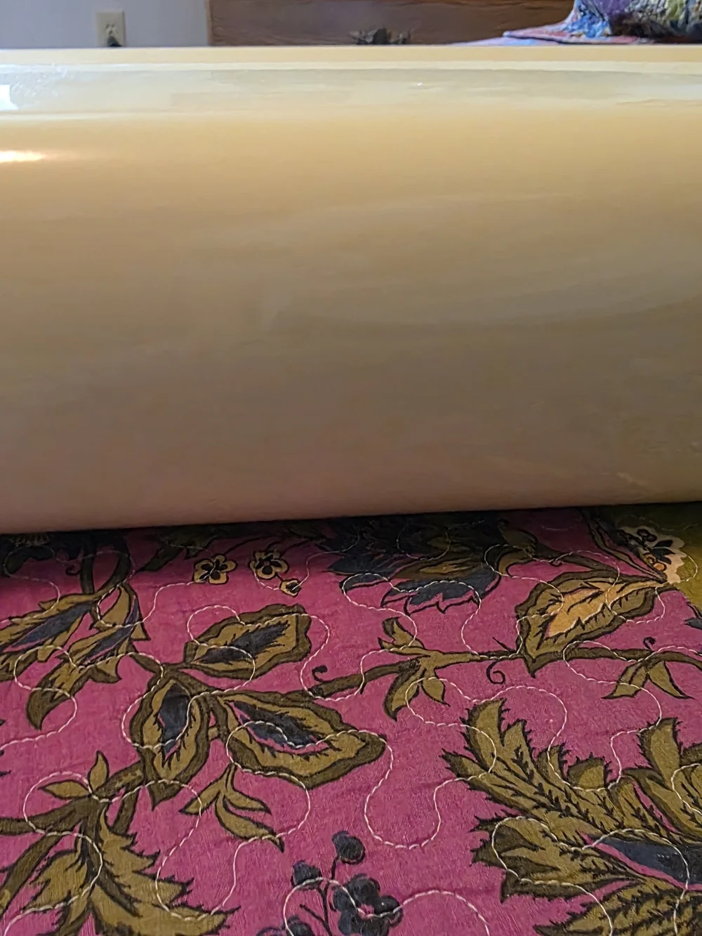 Retro Cream Bakery-Style Bread Box with Vintage Print